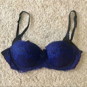 💋❄️ DKNY Royal Blue and Black Lace Bra